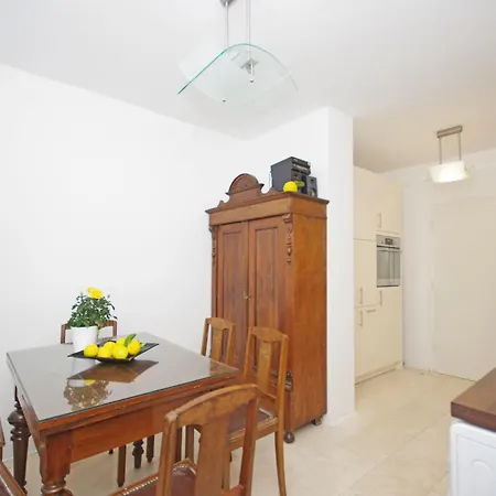 Lisa By Interhome Appartement Zadar